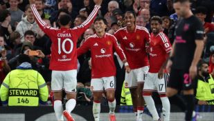 Licha Martínez con Manchester United en Champions League