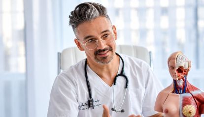 Dr. Gonzalo Urbistondo