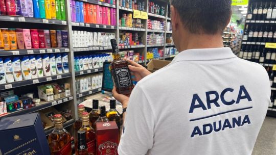 Aduana y el secuestro de bebidas de contrabando