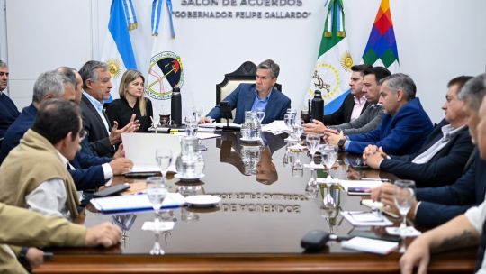 Zdero junto a su gabinete.