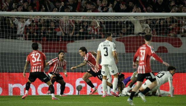 Estudiantes vs Corinthians