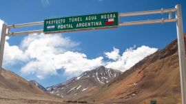 Qué es el Túnel de Agua Negra: la tuneladora que perforará la Cordillera de los Andes para unir San Juan con Chile