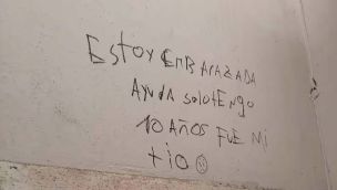 El mensaje en el baño de la escuela.