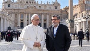 Papa León XIV y Gerardo Martínez