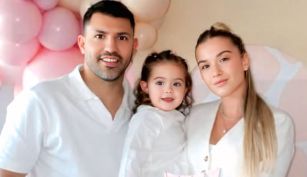 Sofía Calzzeti y el Kun Agüero con su hija Olivia