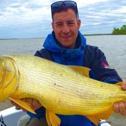 Ramallo se posiciona como una alternativa cada vez más interesante para los pescadores deportivos que buscan dorados con carnada, señuelos o mosca.
