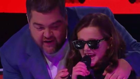 Darío Barassi presentó por primera vez en televisión a su hija Emilia y vivieron un divertido momento en ¡Ahora caigo!