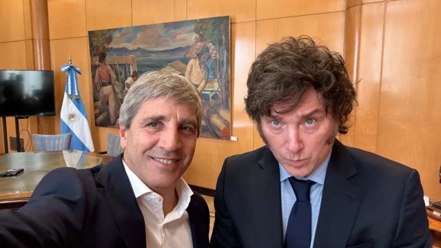Luis Caputo y Javier Milei