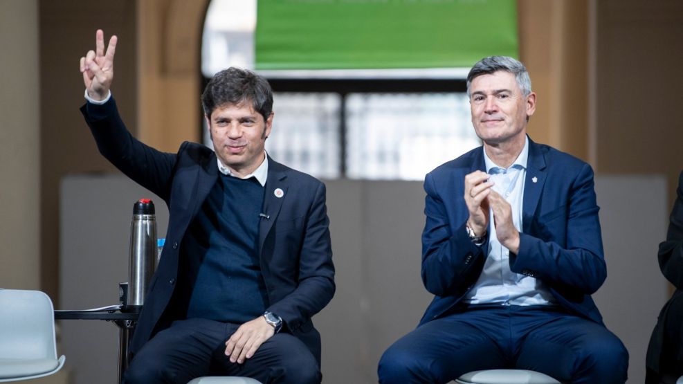 Passerini junto a Kicillof