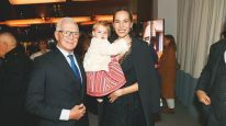 Kahlo Milagro, hija de Eduardo y Elina Costantini, brilló en la Semana de la Alta Costura