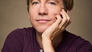 Dennis Smith, director, dramaturgo y actor.