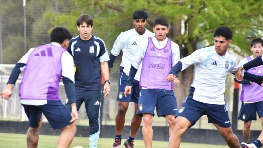 La Selección Argentina Sub-19 en los Juegos Suramericanos 2026: fixture, programación y convocados por Diego Placente.