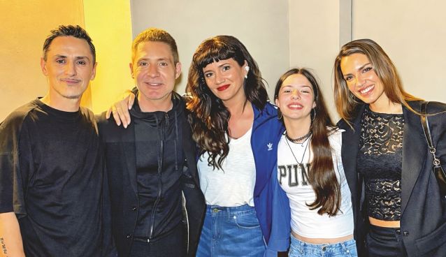 Adrián Suar aplaudió a Griselda Siciliani junto a Margarita y Rocío Robles