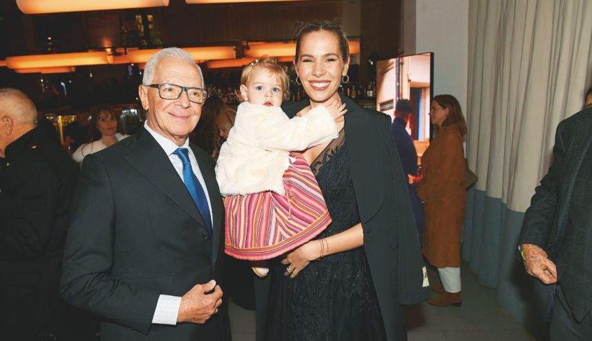 Kahlo Milagro, hija de Eduardo y Elina Costantini, brilló en la Semana de la Alta Costura