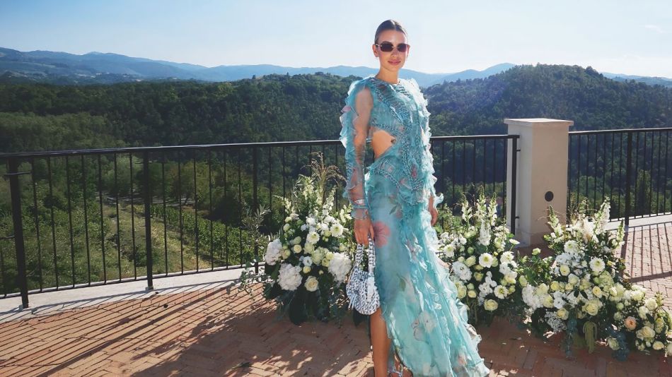 El look de volados de Angie Landaburu
