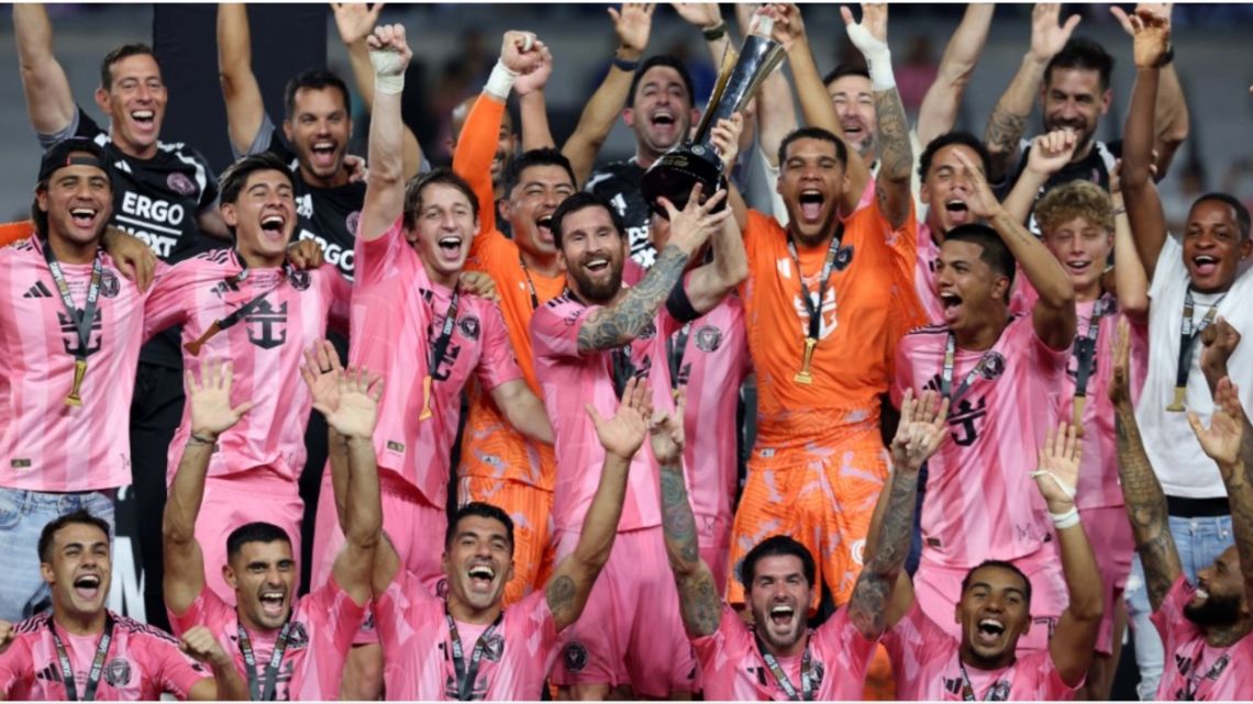 Liderado por Messi, Inter Miami conquistou a Copa dos Campeões: um gol, uma assistência e magia para vencer o Cruz Azul