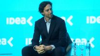 Quién es el oftalmólogo argentino que recibió una importante distinción internacional