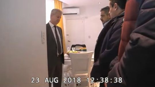 Revelan detalles de la puerta blindada en el departamento de Recoleta de Cristina Kirchner allanado en 2018