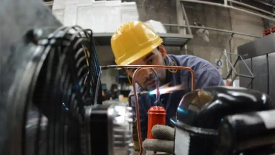 Fragmentación del tejido productivo: “Se destruyeron en realidad 34.125 empresas y se crearon 3.100 empresas”