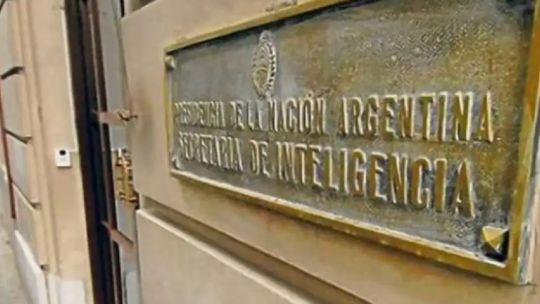 RDI: la SIDE recibió casi $80 mil millones extra en 50 días y su presupuesto llegó a $176 mil millones