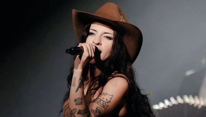 Cazzu preocupó a sus seguidores al frenar su gira Latinaje por problemas de salud