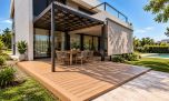 ¿Deck WPC o madera natural? El dilema que viven los exteriores con estilo