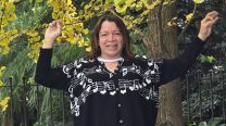 Lizy Tagliani abrió las puertas de su casa y mostró su jardín, repleto de verde, con una calesita y espacio para ocho mascotas