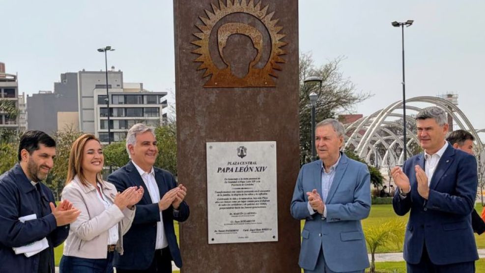 Martín Llaryora inauguró este viernes el Parque “Papa León XIV”
