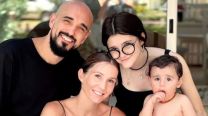 Entramos a la casa de Abel Pintos, Mora Calabrese y sus hijos, en Chaco: lejos del ruido, repleta de verde y diseño minimalista