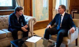 El gobernador de Tierra del Fuego, Gustavo Melella, se reunió este jueves con el jefe de Gabinete, Diego Santilli, para dialogar sobre el proyecto de Ley de Defensa de la Soberanía Nacional