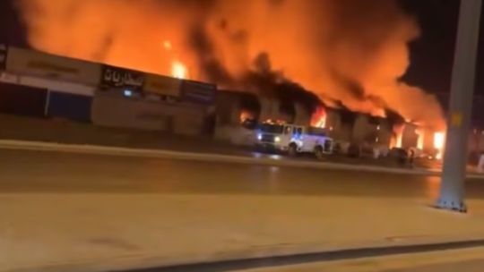 Alerta aérea en Arabia Saudita: atacaron instalaciones cerca del aeropuerto de Riad y refinerías petroleras