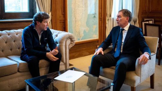 De la Rosada a París: Santilli intensifica su ofensiva con los gobernadores para blindar las leyes clave en el Congreso