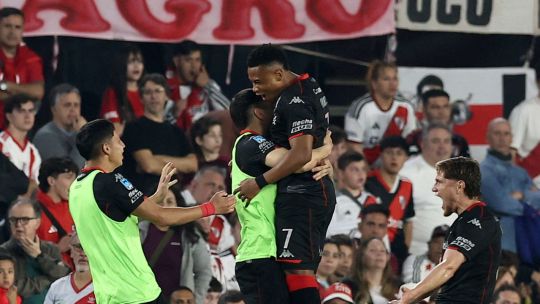 River recibe a Huracán en un mano a mano picante por el Torneo Clausura: seguilo en vivo