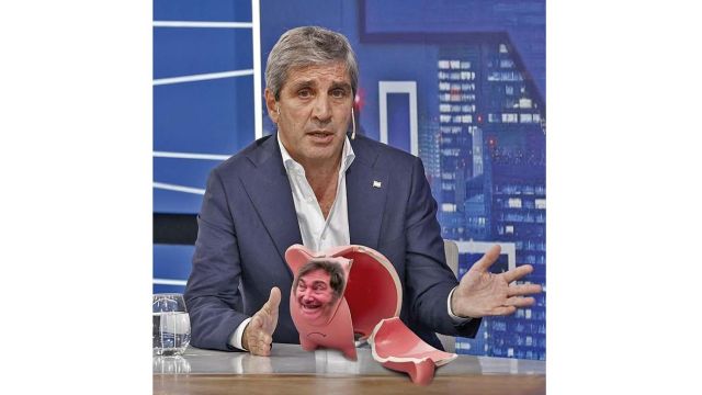 ROMPER EL CHANCHITO. El ministro de Economía va a buscar los dólares de ocho fuentes.