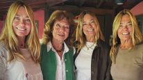 Las Trillizas de Oro y su mamá