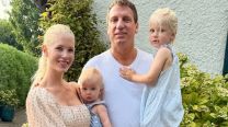 Daniela Christiansson y Maxi López junto a sus hijos