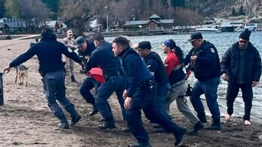 Murió una mujer tras descompensarse en el lago Lácar de San Martín de los Andes
