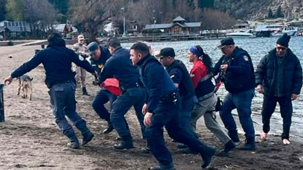 Murió una mujer tras descompensarse en el lago Lácar de San Martín de los Andes