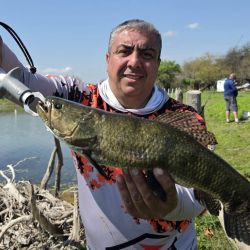 Las imágenes de la salida sirven, en este caso, para dimensionar la belleza del paisaje y la calidad de pesca que ofrece actualmente este sector del río Utis.