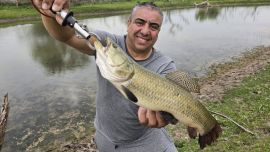 Las imágenes de la salida sirven, en este caso, para dimensionar la belleza del paisaje y la calidad de pesca que ofrece actualmente este sector del río Utis.