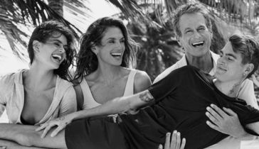 Presley Gerber junto a su hermana Kaia Gerber, su mamá Cindy Crawford y su papá Rande Gerber