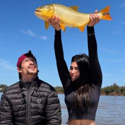 Para esta aventura se eligieron dos modalidades bien diferentes. Por un lado, la tradicional pesca de carnada; por otro, el bait, buscando aprovechar distintos sectores y las posibilidades que ofrece la zona.