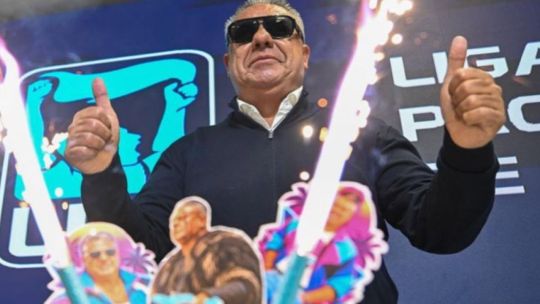 "Chiqui" Tapia sigue levantando el perfil: festejó su cumpleaños con otros dirigentes del fútbol