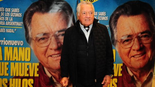 Luis Barrionuevo presentó su nuevo documental La mano que mueve los hilos 21092026
