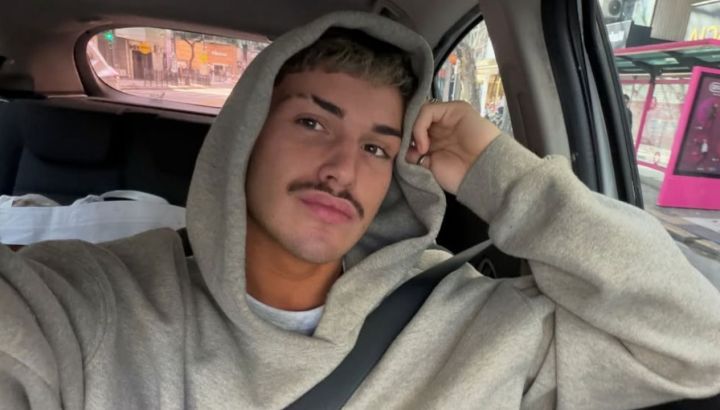 El presente de Juan Otero, el hijo de Flor Peña: desde teatro y la actuación al streaming y la TV