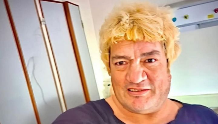 El Pity Álvarez chocó contra un auto en una estación de servicio y escapó: el video