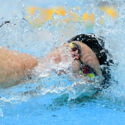 El japonés Katsuhiro Matsumoto compite en una serie de la prueba masculina de 100 metros estilo libre durante los Juegos Asiáticos de 2026, en el Centro Acuático de Tokio. | Foto:Yuichi Yamazaki / AFP