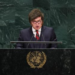 El presidente de Argentina, Javier Milei, interviene durante la 81.ª Asamblea General de las Naciones Unidas en la sede de la ONU en Nueva York. | Foto:TIMOTHY A. CLARY / AFP