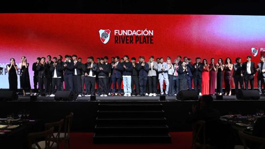 Fundación River Plate celebró su XIII Cena Anual Solidaria bajo el lema "Jugar en el barrio, ganar en la vida"