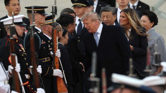 Ante la reunión con Xi Jinping, Donald Trump anticipó que no piensa regular la IA, que llama “Super Inteligencia”